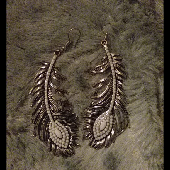 Unlisted Jewelry - Sterling silver feathered earrings
